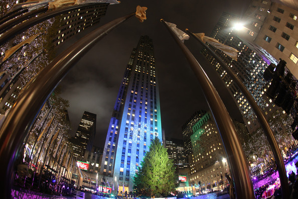 2010+Rockefeller+Center+Christmas+Tree+Lighting+pq7zkk42eU7l.jpg