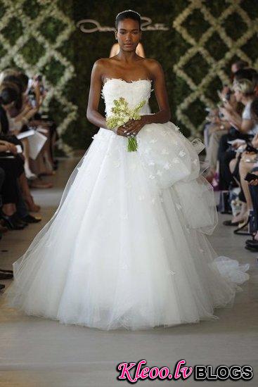 Oscar-de-la-Renta-Bridal-Spring-2013_15.jpg