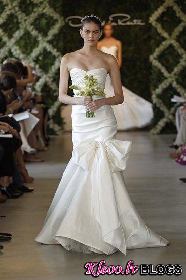 Oscar-de-la-Renta-Bridal-Spring-2013_26.jpg