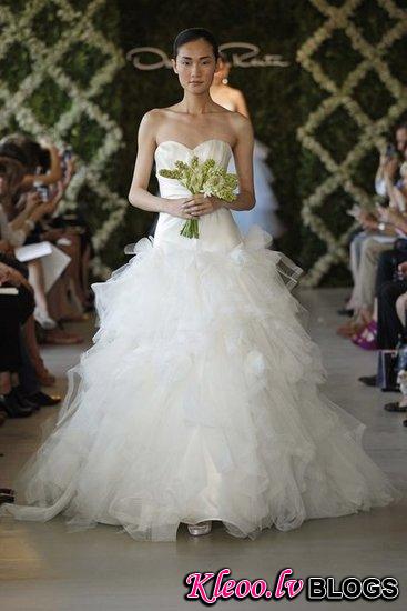 Oscar-de-la-Renta-Bridal-Spring-2013_29.jpg