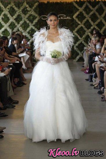 Oscar-de-la-Renta-Bridal-Spring-2013_31.jpg