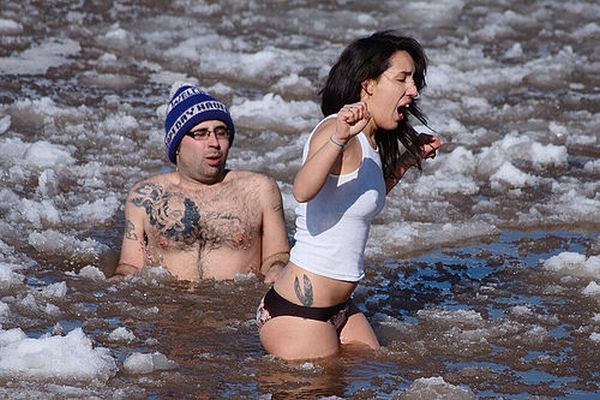 They Are Not Afraid of Cold... (38 pics)
