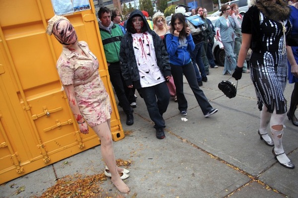 8th_annual_zombie_walk_toronto_canada04.jpg