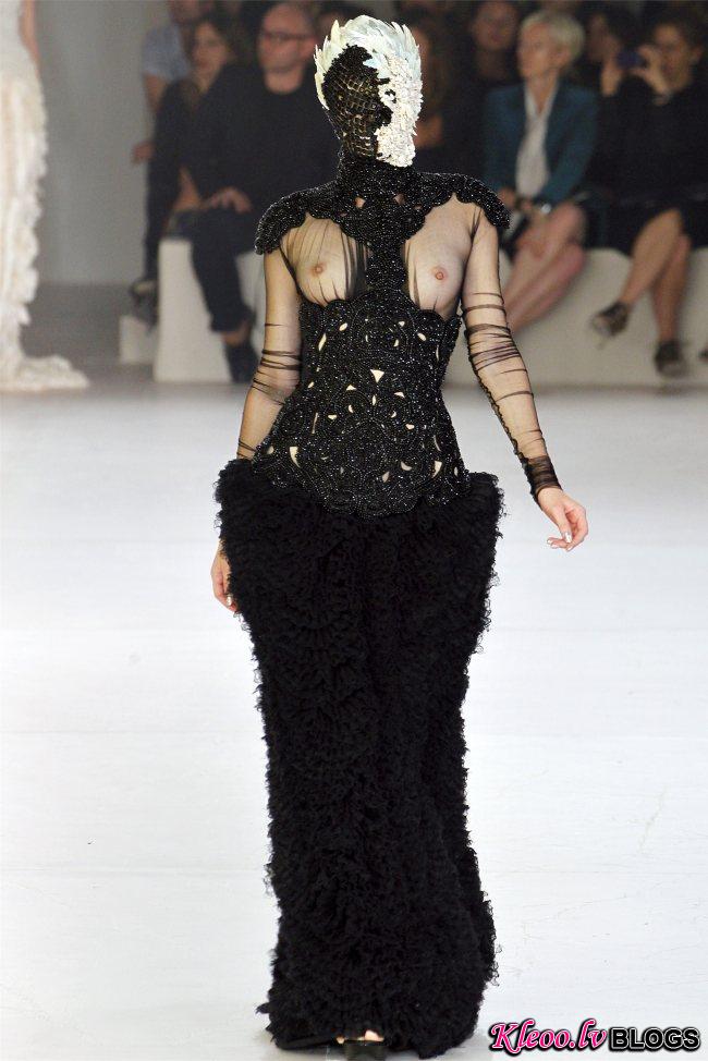 alexander-mcqueen28.jpg