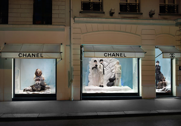 Chanel-Window-Shopping-03.jpg