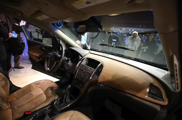 detroit_auto_show_2011_buick_verano.jpg