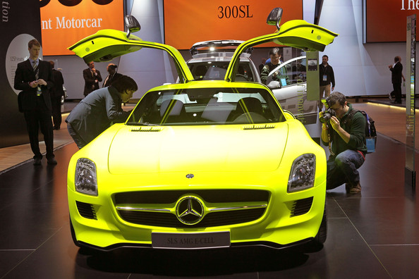 detroit_auto_show_2011_mercedes_sls_amg_e-cell_3.jpg