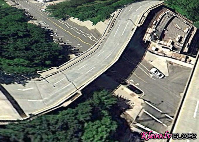 google-earth-bridges_60_bronx3-944x687_.jpg