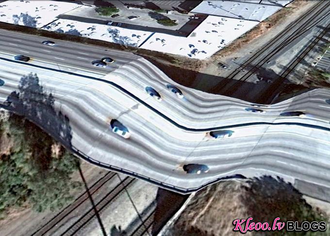 google-earth-bridges_60_bronx3-944x677_.jpg