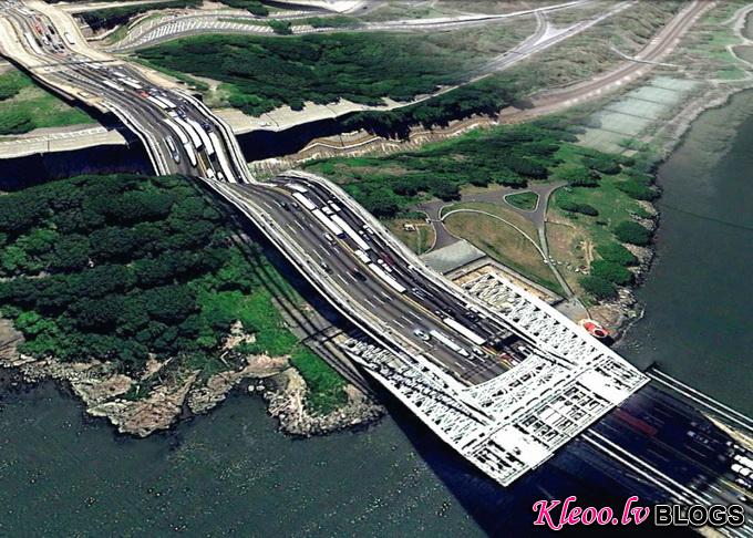 google-earth-bridges_60_bronx3-944x684_.jpg