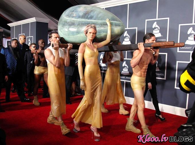 Grammy_Awards_2011_Lady_Gaga_5.jpg