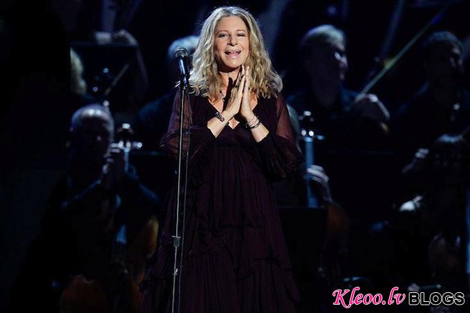 Grammy_Awards_2011_Barbara_Streisand.jpg