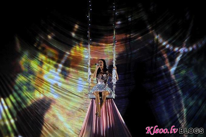 Grammy_Awards_2011_Katy_Perry_performs.jpg