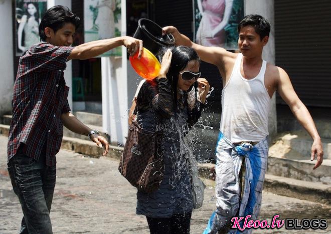 songkran_thailand14.jpg