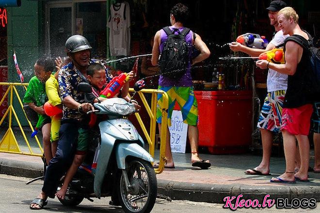 songkran_thailand02.jpg