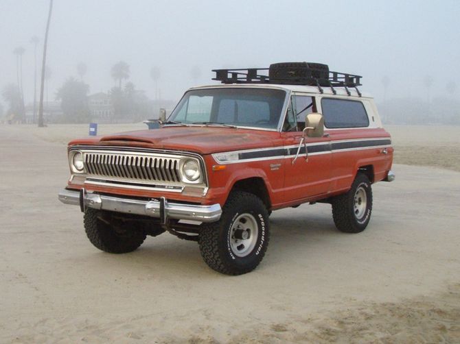 jeep_cherokee_beach.jpg