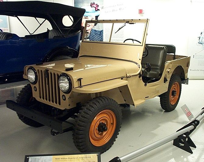 Jeep Willys CJ-2A_1.jpg