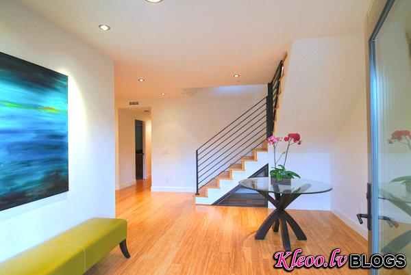 Colorful details in a white entryway