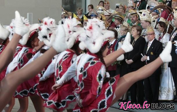 carnival_reception_berlin_with_angela_merkel1.jpg