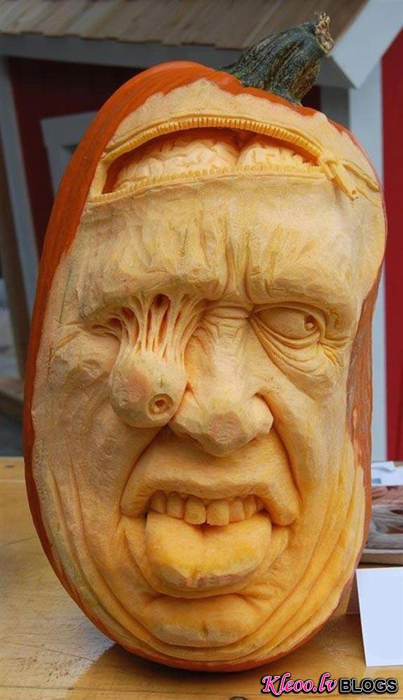 Pumpkin-sculptures-5.jpg