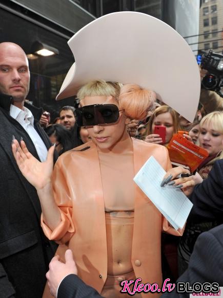 Lady Gaga Leaves 'Good Morning America' With a Modern Sombrero