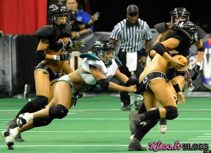 lingerie_bowl_2011_temptation_vs_passion01.jpg