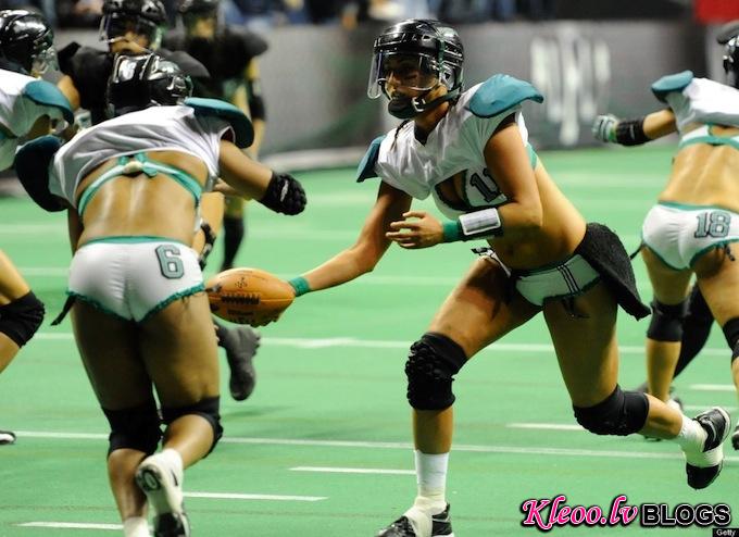 lingerie_bowl_2011_temptation_vs_passion05.jpg