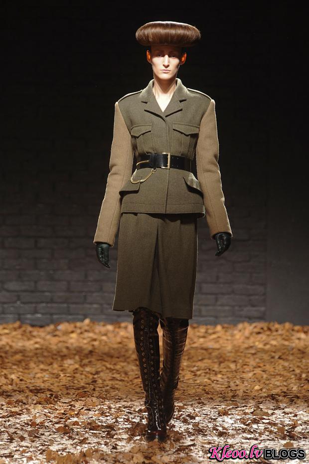 mcq-null-autumn-fall-winter-2012-lfw3.jpg