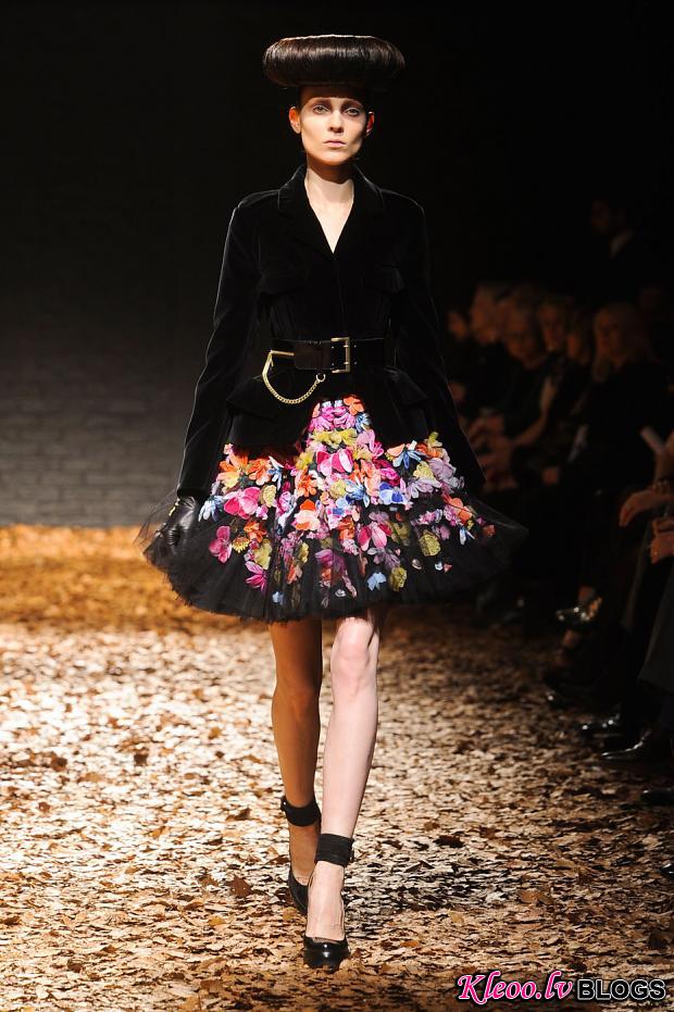 mcq-null-autumn-fall-winter-2012-lfw57.jpg