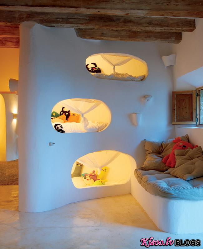 modern-cave-home-Alexandre-de-Betak-1-1024x839.jpg