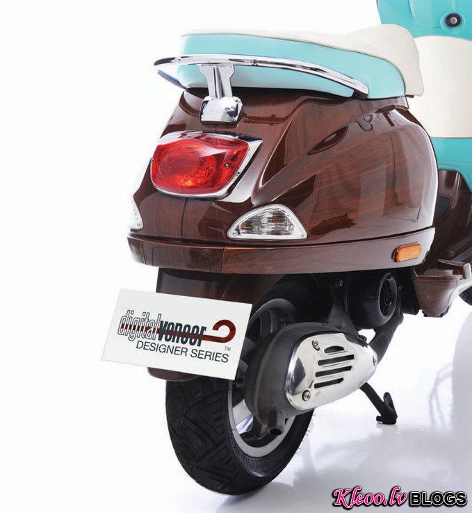 141_Vespa_rear.jpg