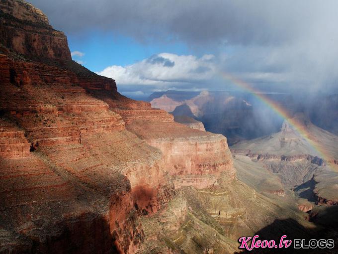 grand-canyon-rainbow_34062_990x742.jpg