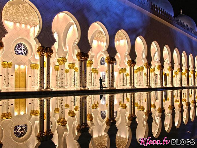 zayed-mosque-abu-dhabi_35196_990x742.jpg