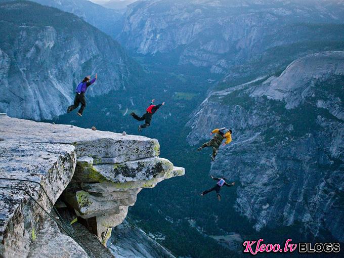 base-jumping-yosemite_35060_990x742.jpg