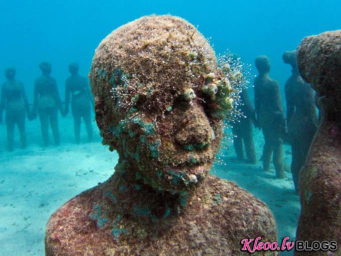 underwater-sculpture-grenada_35194_990x742.jpg