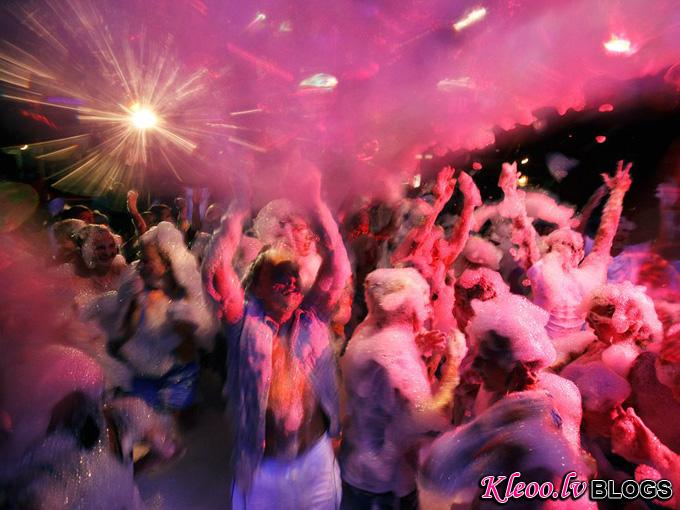 foam-party-crimea_33028_990x742.jpg