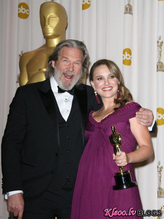 Jeff Bridges and Natalie Portman 