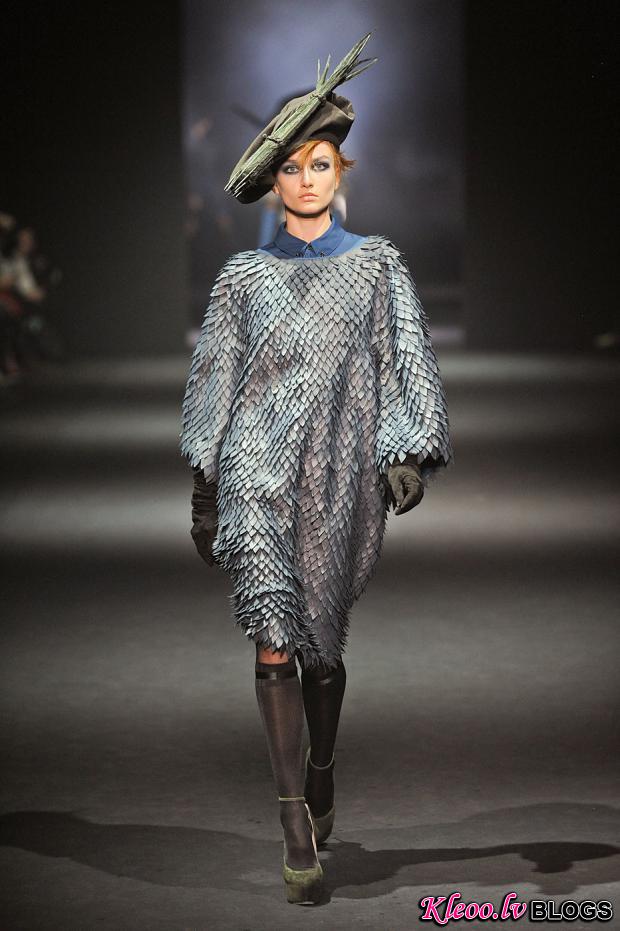 john-galliano-autumn-fall-winter-2012-pfw54.jpg