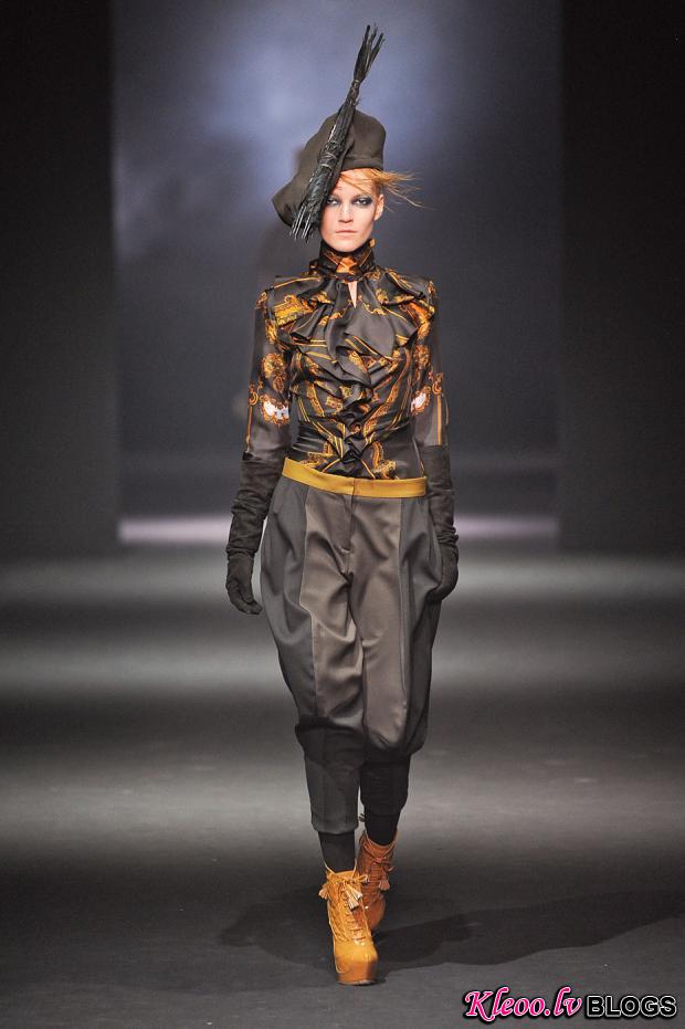 john-galliano-autumn-fall-winter-2012-pfw12.jpg