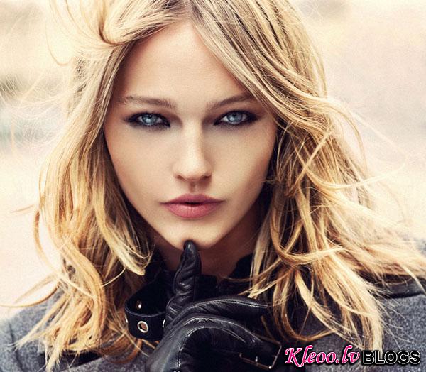 Sasha-Pivovarova-for-Reserved-Fall-Winter-2011_12-DesignSceneNet-32.jpg