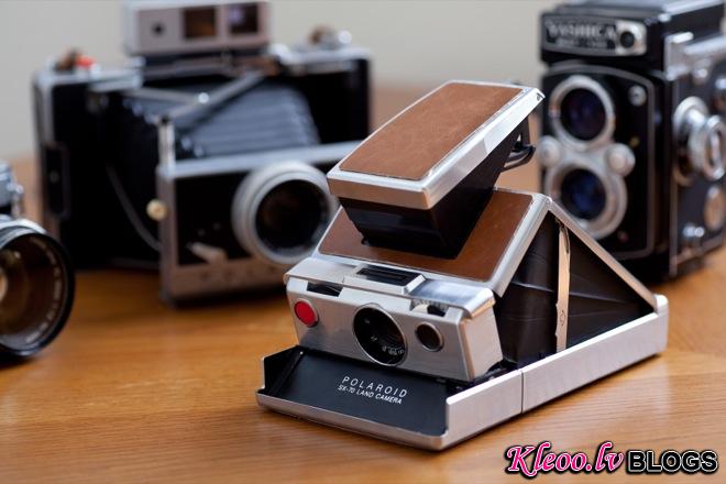 polaroid-sx-70-camera-3bb3.jpg