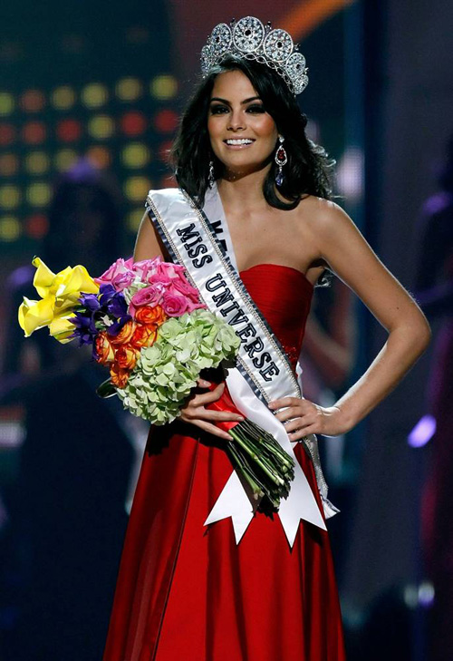 ss-100823-miss-universe-11_ss_full.jpg