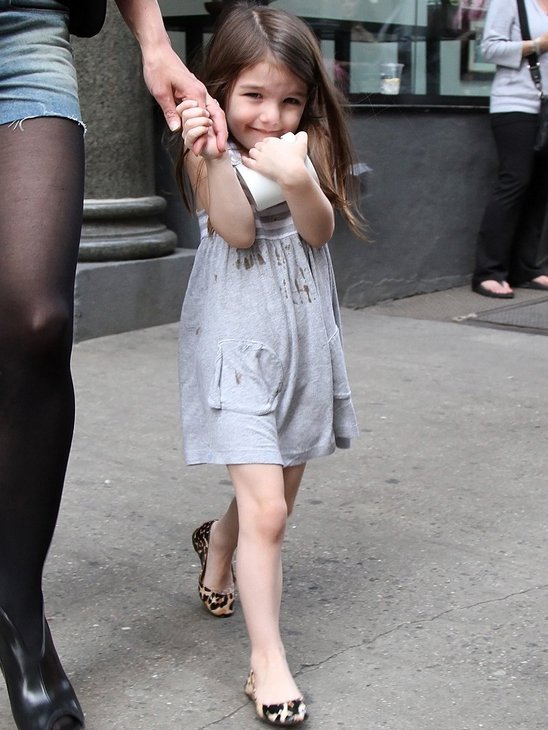 Suri Cruise is simply adorable in these tiny leopard flats!