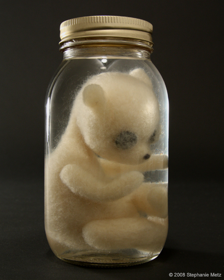 Teddy_Bear_Fetus_in_Jar_Ursulus_parvulus.jpg