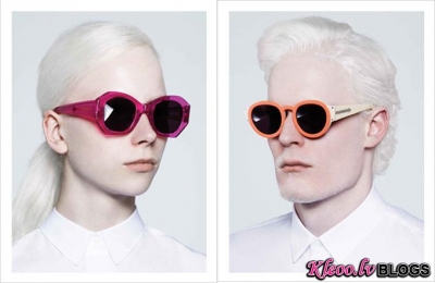 Karen Walker brilles.