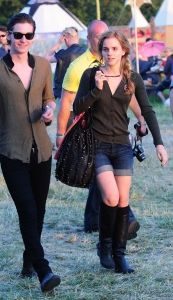 Emma Watson – Glastonbury mūzikas festivālā