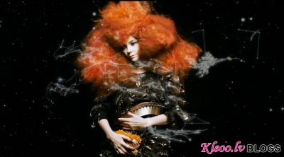 Björk - Moon jaunais klips.
