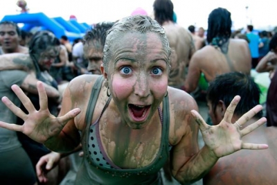 Фестиваль Грязи в Порёне (Boryeong Mud Festival)