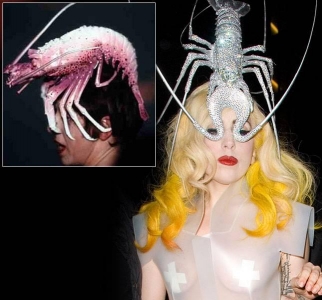 Lady Gaga špiko idejas un tērpus