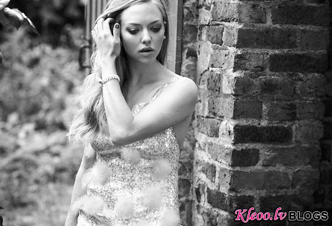 AmandaSeyfriedTheVanityFairUK03.jpg